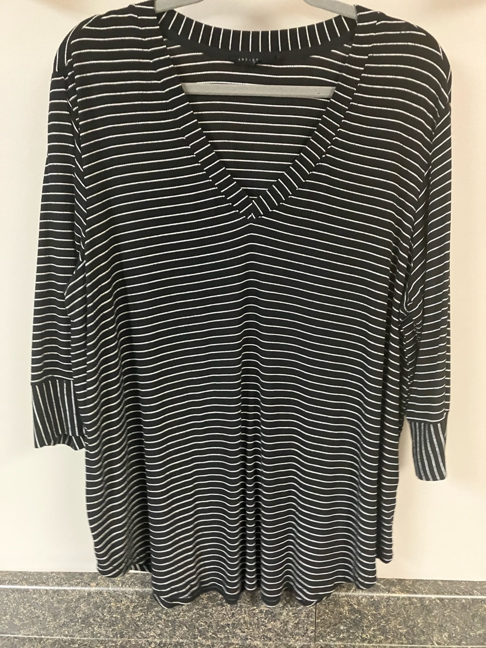 3/$19 ❤️ Jane & Delancey V neck striped shirt 1X